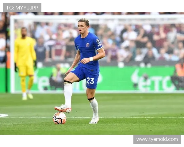 队报：纳纳西在斯堡开局出色，有望在未来加入切尔西